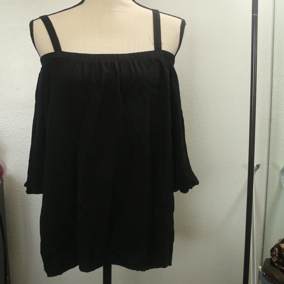 Heart & Hips Off The Shoulder Tunic - Picture 1 of 7